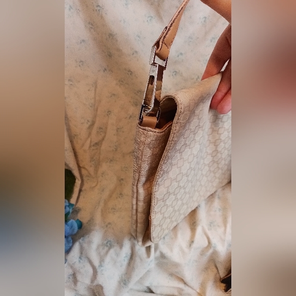 ⭐ Nine West satchel purse⭐ (Bundle (2) Listings With A ⭐ For $15) ⭐ - Picture 4 of 8